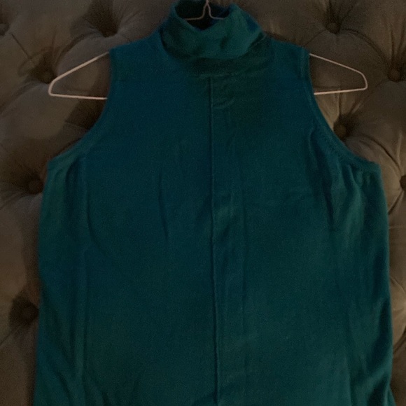 Worth Sweaters - Teal sleeveless turtleneck